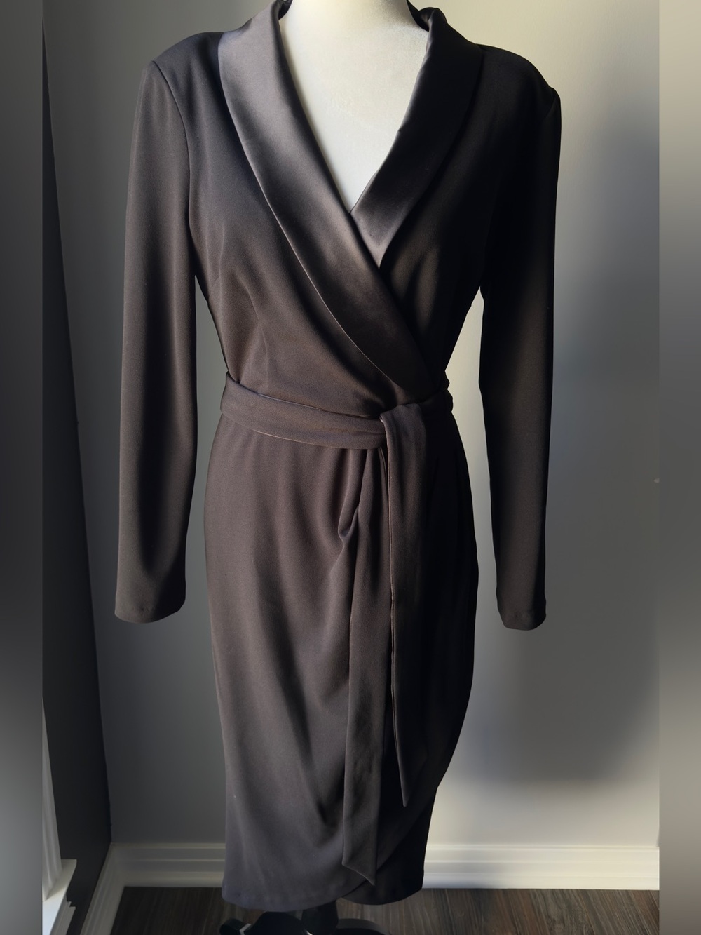 Adrianna Papell Long Sleeve Crepe Tuxedo Dress